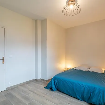 De Standing 公寓 *