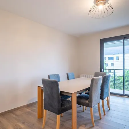 De Standing 公寓 *